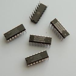 CD4051 integrovaný obvod CMOS