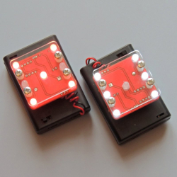 Elektronická hrací kostka+hra "Člověče nezlob se" 